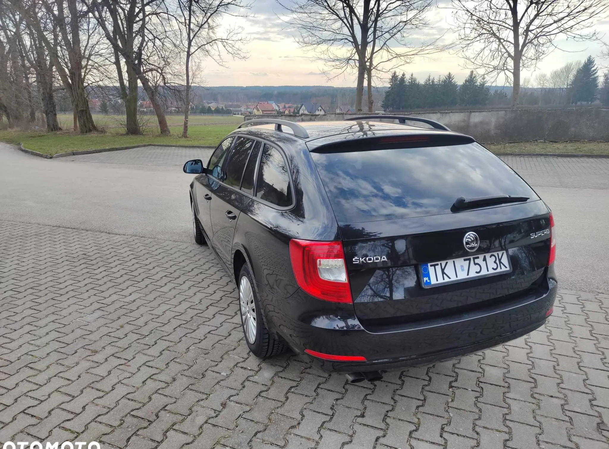 Skoda Superb cena 41500 przebieg: 90000, rok produkcji 2014 z Wałbrzych małe 172